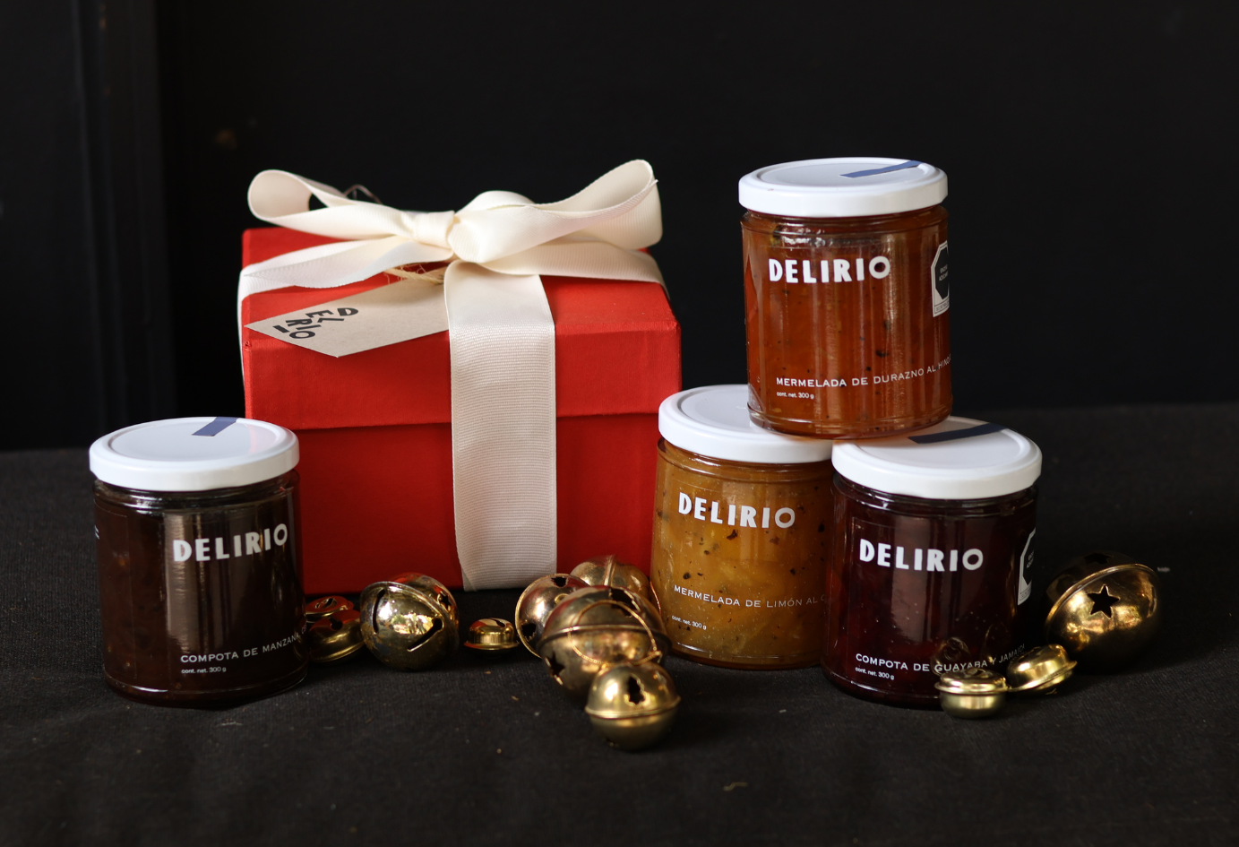 Regalo 8- Caja de cartón rígida chica