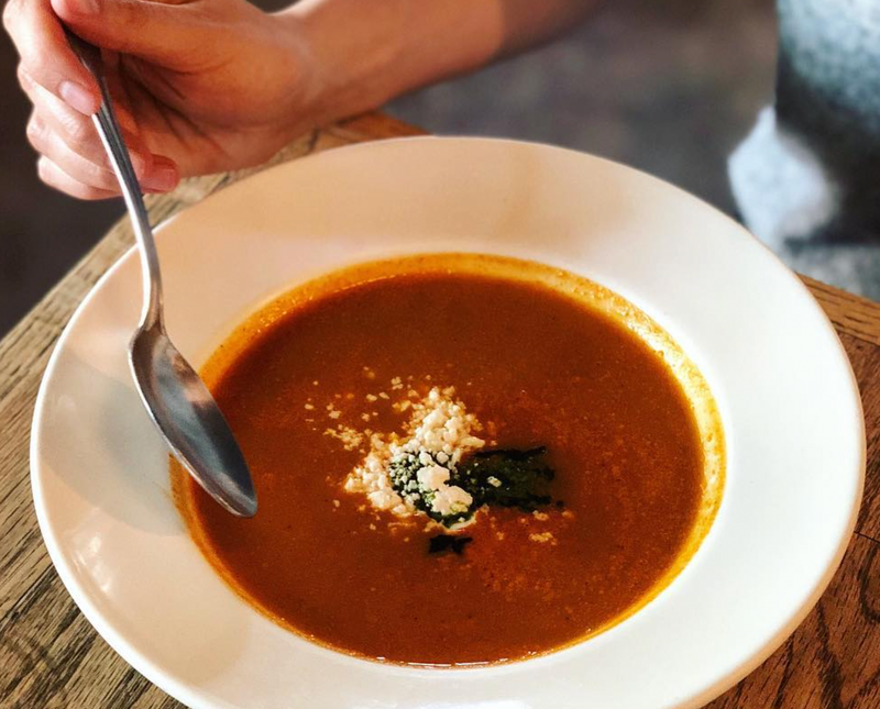 Sopa de jitomate rostizado